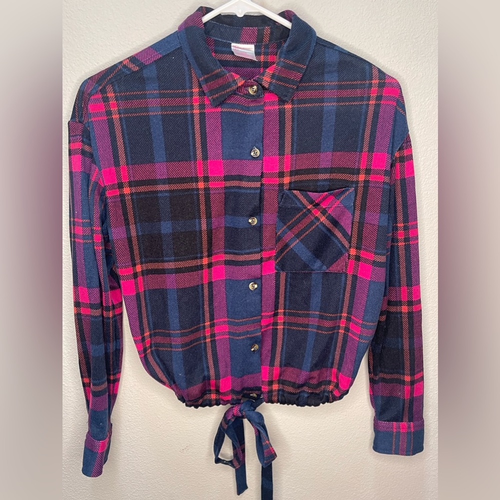 Juniors No Boundaries Flannel Tie Hem Top size small